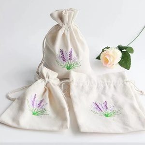 Bolsas de Embalaje con Cordón y Logotipo Personalizado en Tela Ecológica, Bolsa de Regalo de Muselina Reciclable con Cordón - Product Image 2