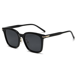 Gafas de Sol Cat Eye Ks 3784 Unisex, Montura Negra, Lentes TAC, Protección UV400, Antideslumbrantes, para Uso en Exteriores - Product Image 4