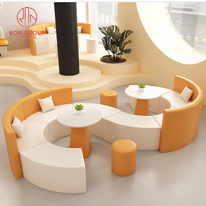 Cabina de sofá curvada de cuero <span class=keywords><strong>para</strong></span> muebles de cafetería comercial con mesa circular redonda de mármol <span class=keywords><strong>y</strong></span> par de <span class=keywords><strong>taburetes</strong></span> cilíndricos - Product Image 2