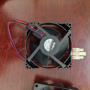 พัดลมแบบแกนหมุน 12 นิ้ว แบบลูกปืนสลีฟ 12V ใบพัดพลาสติกสีดำ สำหรับใช้ในบ้าน - Product Image 4