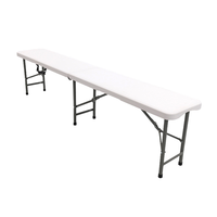 Table-banc pliable rectangulaire moderne de 6 pieds, blanche, en plastique semi-imperméable, réglable, pour camping, repas en extérieur et cour.