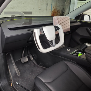 Volant Yoke pour <span class=keywords><strong>Tesla</strong></span> <span class=keywords><strong>Model</strong></span> <span class=keywords><strong>3</strong></span> Highland <span class=keywords><strong>Model</strong></span> Y Juniper, en Alcantara et cuir Nappa, chauffant, accessoires de course automobile - Product Image 6