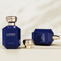 Flacon de parfum en verre octogonal élégant personnalisé de 80 ml, flacon de parfum en cristal avec pompe pulvérisatrice pour l'emballage de parfum OEM ODM