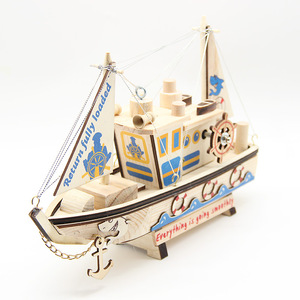 Vente en gros Nouveau produit Cadeau d'anniversaire <span class=keywords><strong>Bateau</strong></span> <span class=keywords><strong>pirate</strong></span> Voile Série Boîte à musique Modèle en bois Artisanat Collection Décoration - Product Image 1