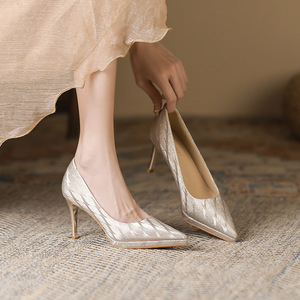 Elegante donna europea e americana tacchi alti 2024 nuovo <span class=keywords><strong>tacco</strong></span> sottile bocca bassa a punta Glitter Sexy <span class=keywords><strong>scarpe</strong></span> singole sottili - Product Image 2