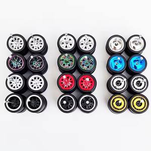 قطع غيار مصغرة معدلة لنموذج سيارة مصبوب، عجلات بلاستيكية ذهبية مخصصة وإطارات مطاطية بمقياس 1/64 - Product Image 4