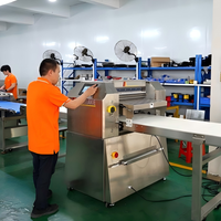 Laminoir à pâte électrique industriel commercial en acier inoxydable pour pâtisserie, pizza, croissants, équipement de boulangerie