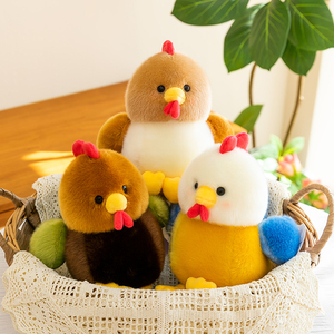 Peluche de Pollo Realista de Pelo Largo con Plumas Coloridas y Peineta Roja para Decoración del Hogar con Temática de Granja - Product Image 6
