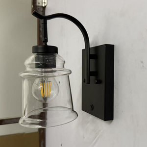 Applique <span class=keywords><strong>da</strong></span> <span class=keywords><strong>Parete</strong></span> Moderna in Metallo Nero <span class=keywords><strong>con</strong></span> Paralume in Vetro Trasparente, Lampada LED Industriale 3000K Luce Calda, Garanzia di 3 Anni per Camera <span class=keywords><strong>da</strong></span> Letto e Soggiorno - Product Image 1