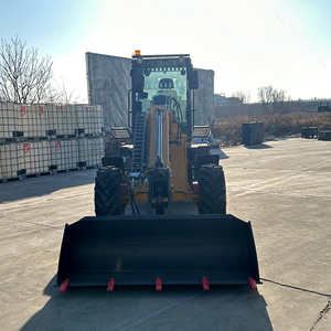 Caricatore Telescopico con Garanzia di 1 Anno, Funzionamento da Seduto, Certificato CE, 4 Ruote, Multifunzionale per Costruzioni, Agricoltura e Tutti i Terreni - Product Image 5
