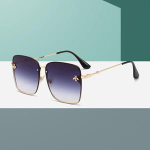 Lunettes de soleil classiques Bee pour femmes, monture en métal, protection UV400, monture complète, lentilles PC, type 3, pare-soleil YC388 C1 - Product Image 1