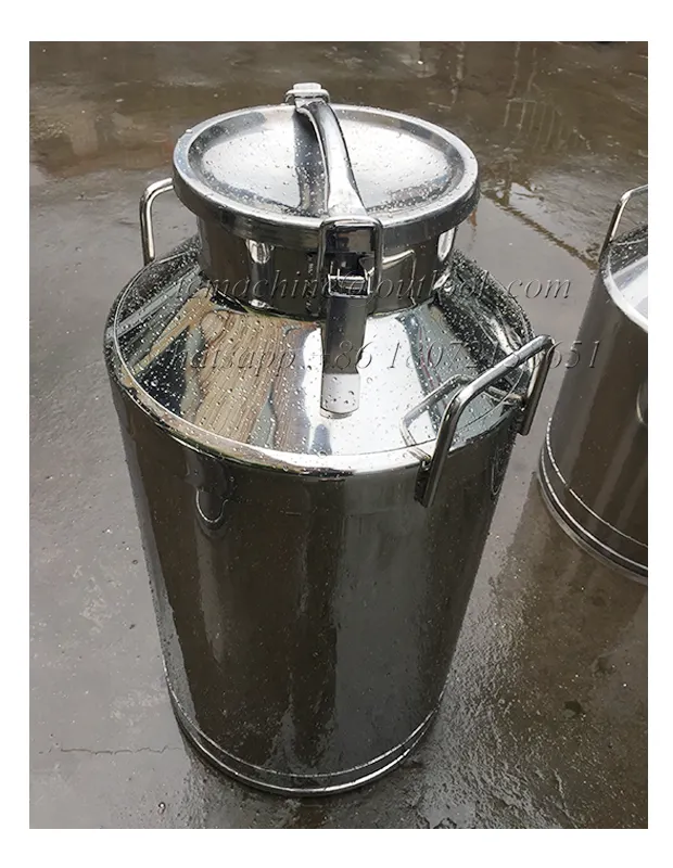 फार्महाउस स्टेनलेस स्टील 5 लीटर दूध सूप सील ढक्कन के साथ सुराही
