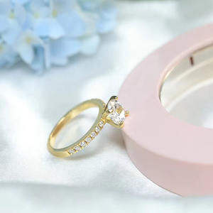 Bague Plaquée <span class=keywords><strong>Or</strong></span> 14K en Gros Zircon Rond 1,2 ct Ensemble pour Couple <span class=keywords><strong>Bagues</strong></span> de Fiançailles Empilables pour Femme Bijoux Tendance - Product Image 5