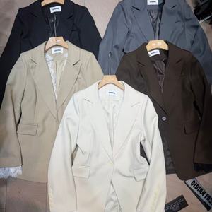 <span class=keywords><strong>Blazer</strong></span> Classico su Misura Leggermente Oversize che Mantiene la Definizione dell'Abbigliamento da Lavoro Senza Provocare l'Effetto <span class=keywords><strong>Aderente</strong></span> - Product Image 6