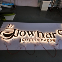 Enseigne lumineuse LED flottante personnalisée en acrylique avec rétroéclairage halo et kit de montage complet souple pour hall d'exposition, bureau, hall d'entrée