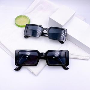 Moda Retro 1 Juego 2 piezas Gafas de sol cuadradas Ligero Cómodo Anti-Radiación para niños Mamá Perfect Baby Me Accesorio - Product Image 3