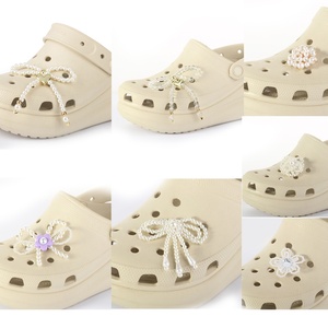 Breloques de chaussures en perles et nœuds roses pour sabots, décorations de chaussures à chaîne de perles détachables, accessoires DIY pour <span class=keywords><strong>Crocs</strong></span> - Product Image 2