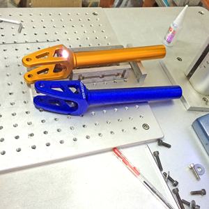 Huoli <span class=keywords><strong>freestyle</strong></span> pro cascadeur coup de pied scooter <span class=keywords><strong>fourche</strong></span> avant hic scs vente chaude en aluminium léger enfants truc scooter <span class=keywords><strong>fourche</strong></span> - Product Image 5