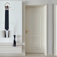 Ensemble de porte intérieure en bois XINGRUO avec cadre, panneau cintré, noir mat, simple battant, poignée dorée, taille personnalisée pour villa et appartement