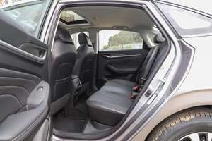 2021 Changan EADO <span class=keywords><strong>PLUS</strong></span> 1.6L GDI CVT ยาง R16เทอร์โบเครื่องยนต์อัตโนมัติ FWD รุ่นหรูหราเบาะหนังหลังคาอลูมิเนียม - Product Image 5