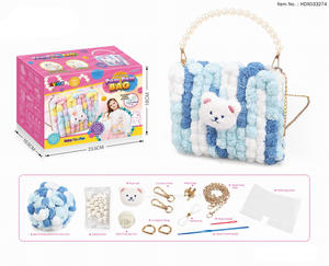 Bolso Bandolera de Peluche Hecho a Mano para Niños con Diseño de Dibujos Animados y Cierre de Cordón - Para Todas las Estaciones - Product Image 2