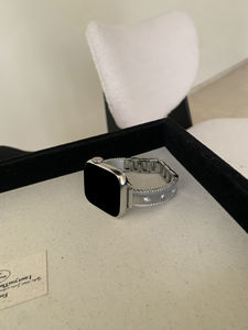 Correa de reloj de metal con diamantes para mujer, compatible con Apple Watch Series 10/9/8/7/SE/6/5, pulsera de lujo, accesorio de repuesto para iWatch - Product Image 5