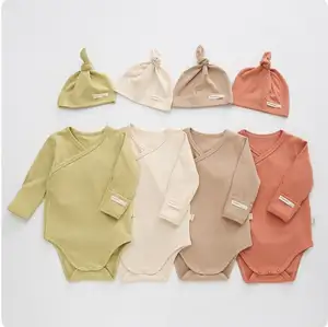 botón de ropa de bebé Suppliers-Ropa de primavera para bebé, Pelele con botones a presión con gorro de bebé, peleles de bebé estampados