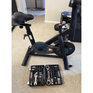 Vélo de spinning magnétique professionnel pour usage commercial et domestique, équipement de fitness en acier pour salle de sport intérieure - Product Image 1