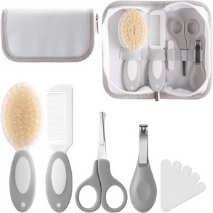 Kit per la cura del bambino con spazzola morbida, pettine arrotondato, strumenti per unghie sicuri e custodia per neonati e bambini piccoli - Product Image 1