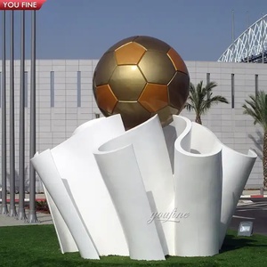 Grande campo di calcio all'aperto grande calcio scultura commemorativa bronzo coppa del mondo di calcio statua decorativa - Product Image 1