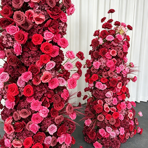Composition florale artificielle de roses rouges et roses, luxueuse, moderne et réaliste, faite à la main en soie, pour décoration de mariage, réutilisable et recyclable - Product Image 2