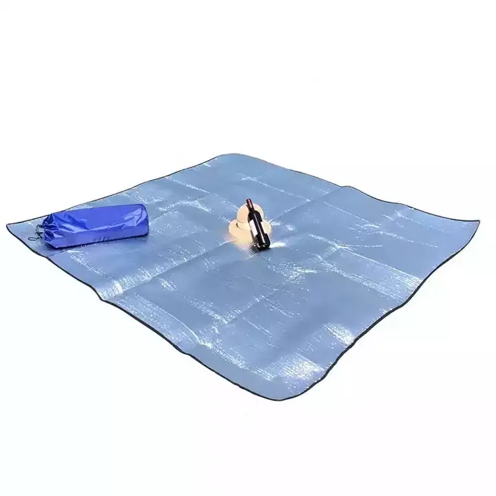 Quilted Custom Picnic Blanket Two-Sided Aluminum Foil Pad Picnic Mat Moisture-Proof Camping Mat Lightweight Beach Mat