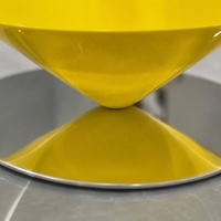 Table basse flottante de style crème français, table à thé conique de forme OVNI, design moderne et minimaliste pour salon domestique