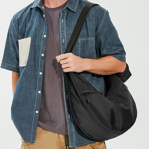 Sac bandoulière messager portable en forme de croissant de lune pour homme – Offre spéciale - Product Image 1