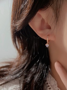 4 * 4毫米925纯银心形耳钉蓝色月光石价格 - Product Image 5