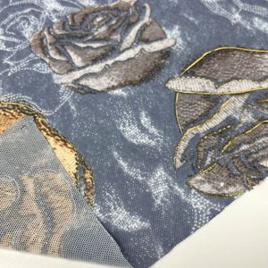 Vente en gros de tissu en maille à imprimé floral de qualité goon à bas prix avec filet en feuille d'or pour vêtement - Product Image 3