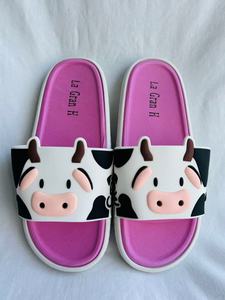 Pantofole a Forma di Mucca Cartoon La Gran H, Rosso Rosa, Punta Aperta, Suola in EVA, per Tutte le Stagioni, da Indossare in Casa - Product Image 1