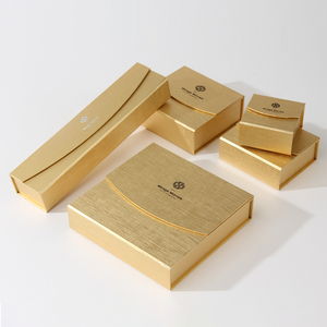 กล่องใส่ชุดเครื่องประดับสุดหรู ปิดด้วยแม่เหล็ก ทำจากกระดาษเมทัลลิก สำหรับบรรจุภัณฑ์ของขวัญเครื่องประดับ พร้อมโลโก้ปั๊มลายคุณภาพสูงสำหรับแบรนด์หรู - Product Image 1