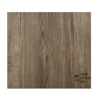 Panneau mural en PVC à grain de bois stratifié, carrelage de plafond en PVC pour faux plafond