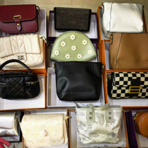 Bolsos de Hombro de Diseñadores de Moda, de Alta Calidad, Surtidos, Entrega Aleatoria, Bolsos de Mujer Usados - Product Image 1