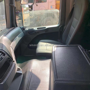 Pompe à béton montée sur camion Putzmeister 49m reconditionnée, à vendre – Nouvelle génération de pompes à flèche de 49m - Product Image 3