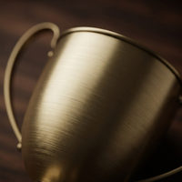 Coupe de trophée en métal doré gravée sur mesure, classique, à double poignée, pour compétition sportive.