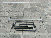 Valla publicitaria para cancha de pickleball, venta al por mayor de fábrica, tubo redondo ensamblado de 140x75cm para barrera de protección