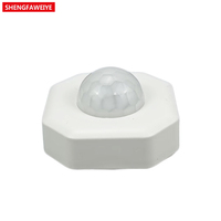 Contrôleur de commutateur à détection corporelle humaine, boîtier ABS, capteur intelligent infrarouge, détection de lumière, IP54, durable, anti-poussière, blanc, facile à utiliser