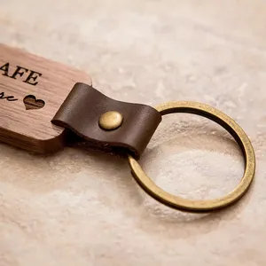 व्यक्तिगत लकड़ी सामान रचनात्मक कुंजी श्रृंखला लकड़ी चाबी का गुच्छा प्रचार कस्टम चमड़े के नाम रिक्त लकड़ी चाबी का गुच्छा