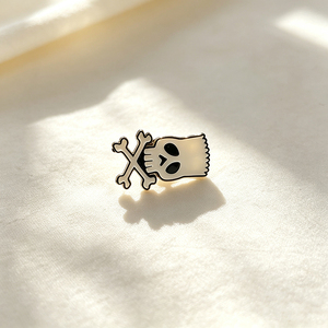 Pin de solapa de aleación de zinc al por mayor, broche de esmalte suave con logotipo personalizado para decoración de ropa - Product Image 5