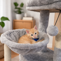 Arbre à chat de luxe multi-niveaux en peluche avec poteaux en sisal et structure d'escalade en velours, emballage carton, pour grands chats, pour salon intérieur