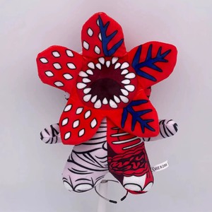 Portachiavi in Peluche Personalizzato di <span class=keywords><strong>Stranger</strong></span> <span class=keywords><strong>Things</strong></span>, Giocattoli Anime Personalizzati con Fiori di <span class=keywords><strong>Stranger</strong></span> <span class=keywords><strong>Things</strong></span> - Product Image 5