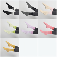 Chaussettes mi-mollet OEM ODM personnalisées en coton marron nude, à 5 orteils séparés, antidérapantes, sans couture, avec grip pour le mollet, absorbantes pour le yoga et le Pilates