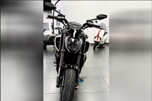 ¡LISTA PARA CONDUCIR! OFERTAS 2025 - Motocicleta Deportiva <span class=keywords><strong>Ducati</strong></span> <span class=keywords><strong>Diavel</strong></span> <span class=keywords><strong>V4</strong></span> - Negra en Venta - Product Image 4
